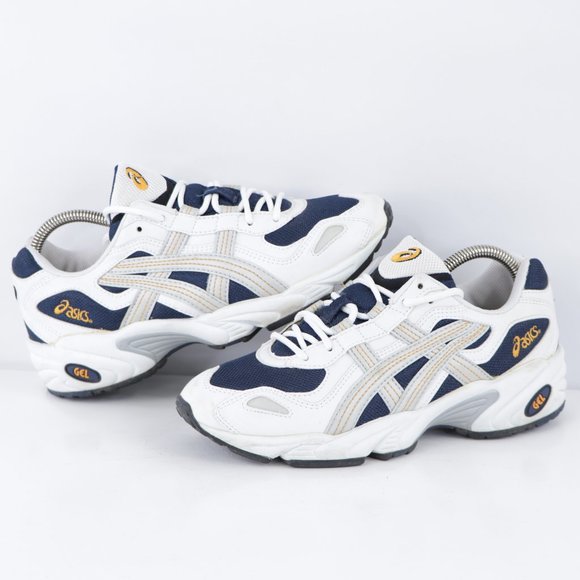 asics leather runners